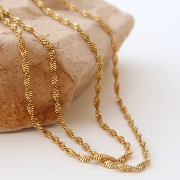 NEW 18K Gold Plated Braided Twisted Chain Necklace - Picture 1 of 9